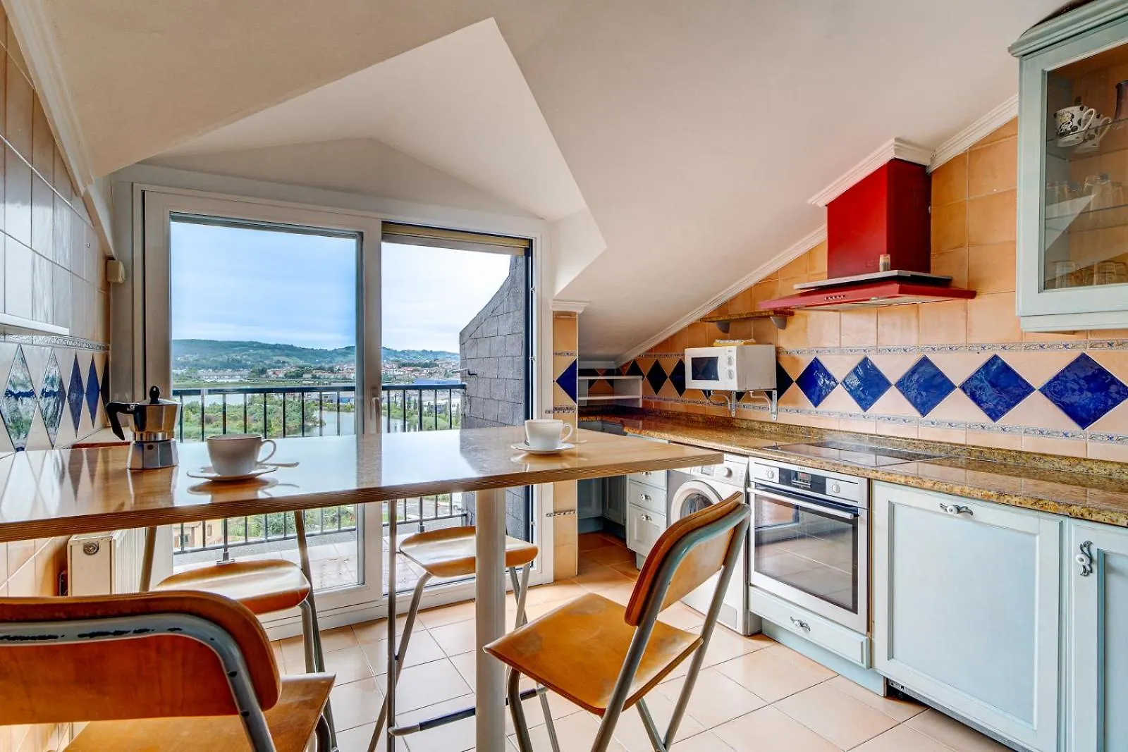 Appartement Luminoso Atico Con Terraza, Irun, Parking, 4Pax