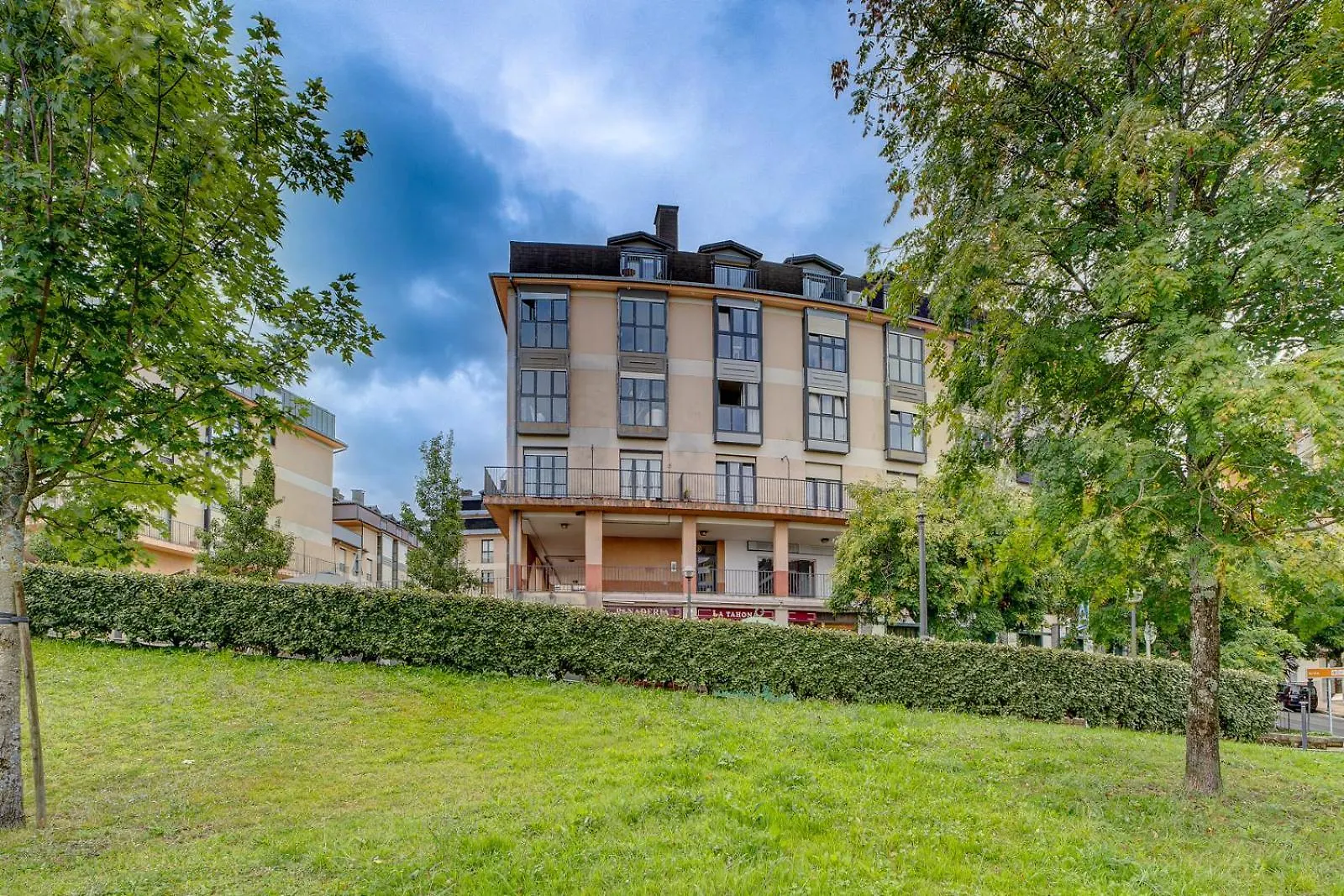 Appartement Luminoso Atico Con Terraza, Irun, Parking, 4Pax